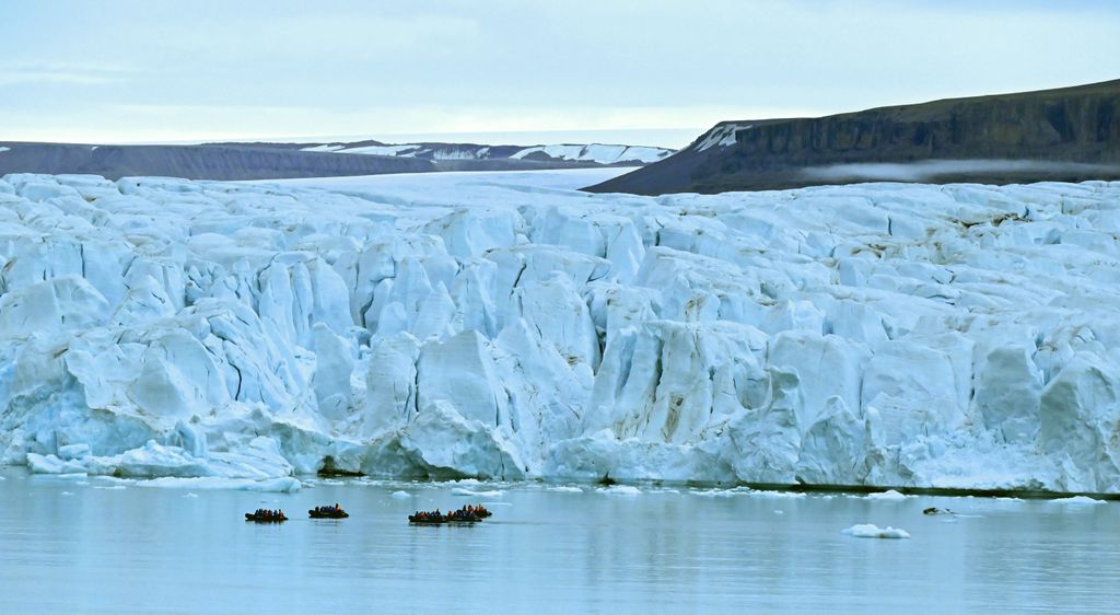 Mit der HANSEATIC inspiration unterwegs in der Arktis auf den Spuren der Entdecker