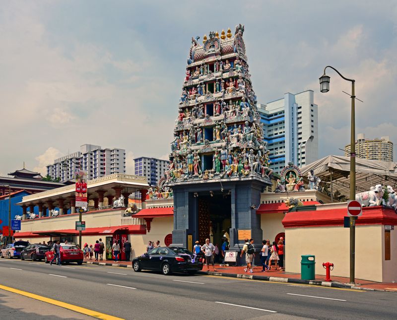 Sri_Mariamman_Tempel_singapur_1.jpg