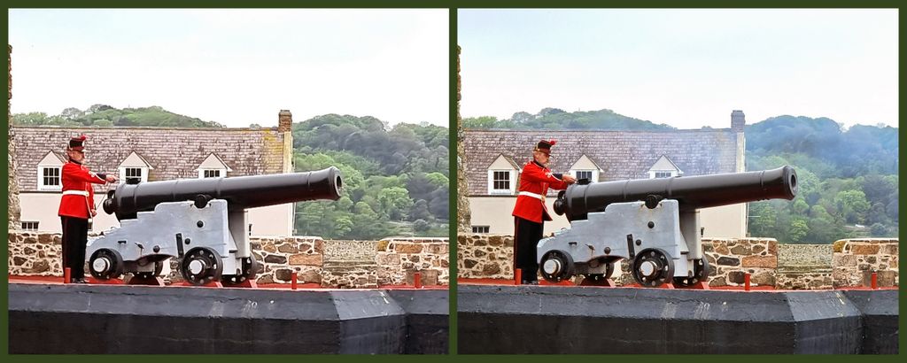 Der Abschuss der Kanone im „Castle Cornet“ auf Guernsey