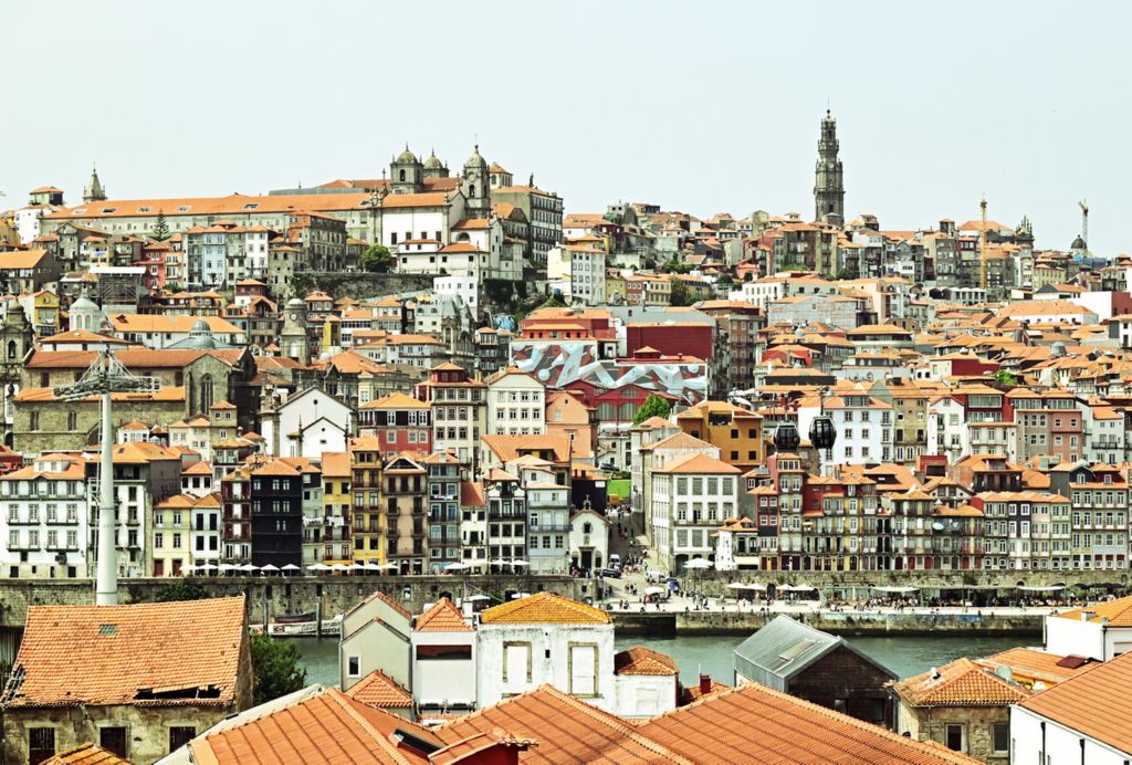 Blick auf das Viertel Ribeira in Porto