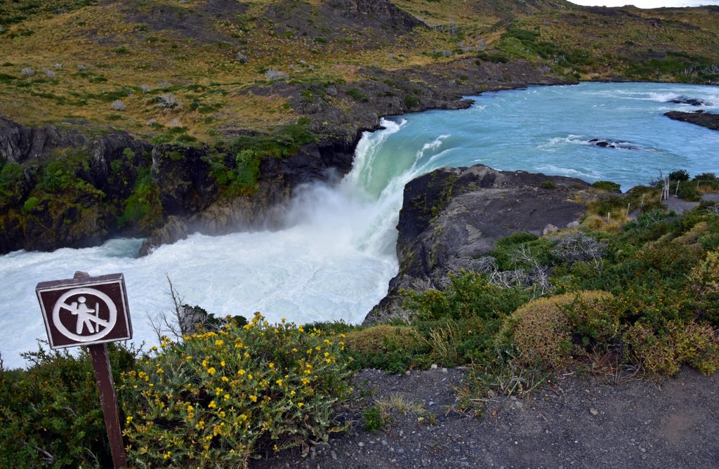 Der Wasserfall Salto Grande im Torres del Paine Nationalpark