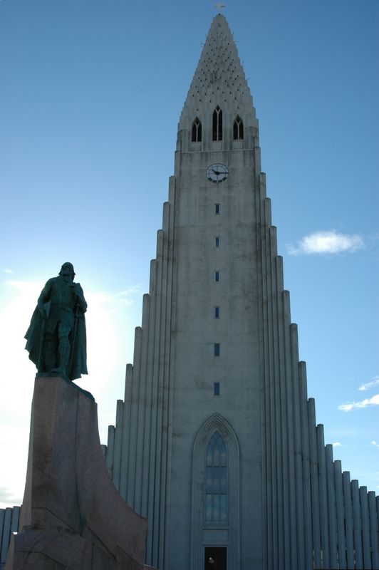 Die Hallgrímskirche in Reykjavík
