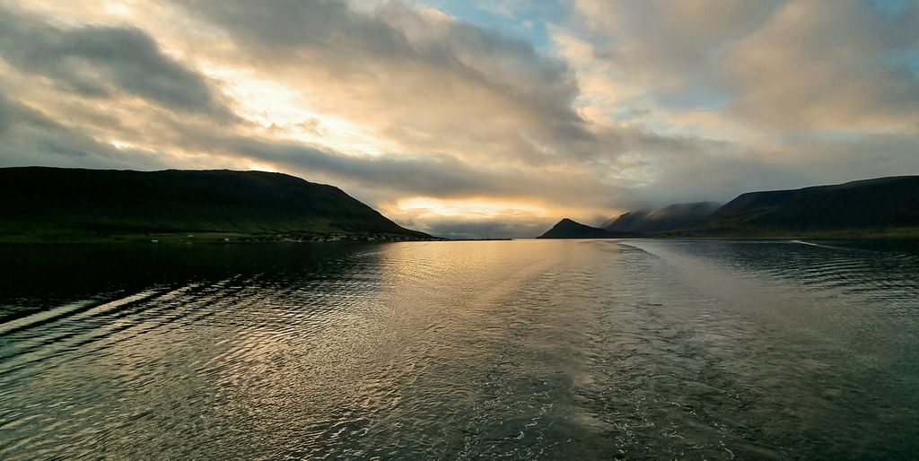 Sonnenuntergang in den Westfjorden von Island