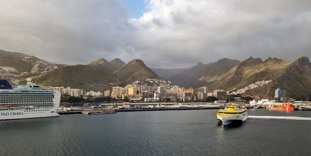 Ein letzter Blick auf Santa Cruz de Tenerife auf Teneriffa