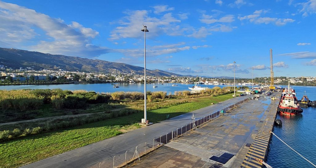 Der Hafen der Souda Bay auf Kreta