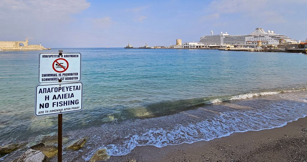 Fischen verboten in Rhodos (Stadt) auf Rhodos