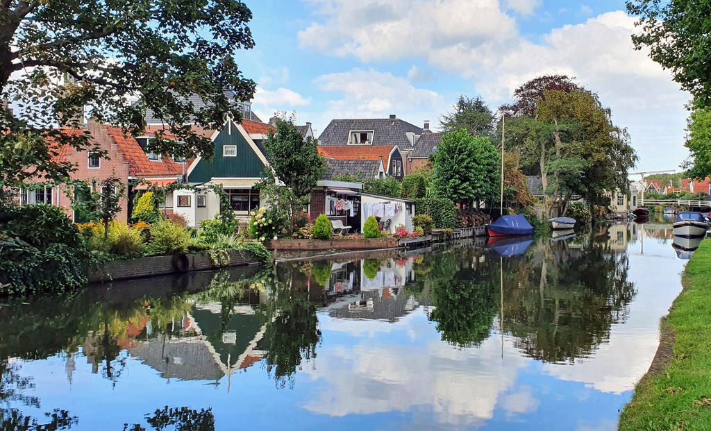 Der Kanal „Nieuwe Haven“ in Edam