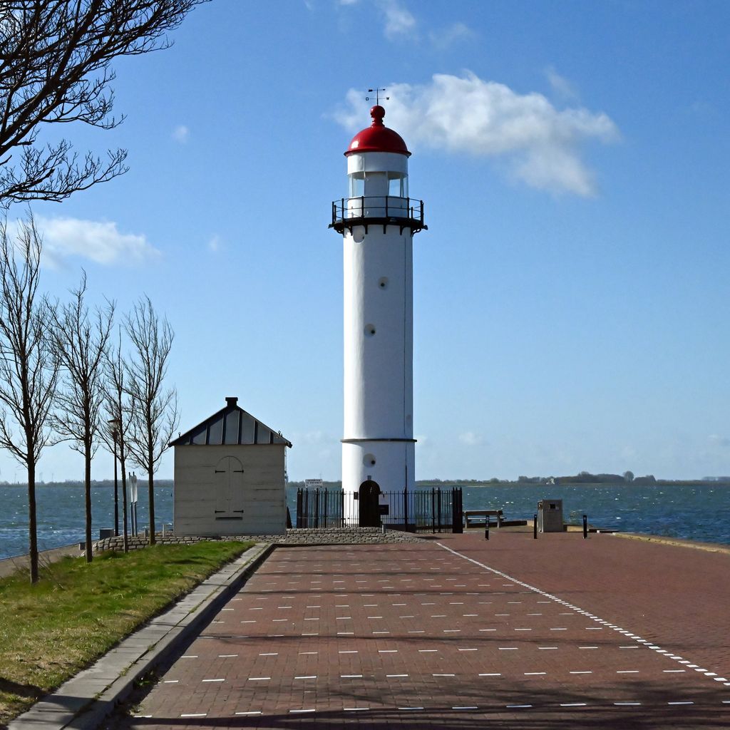 Der Leuchtturm in der Festung von Hellevoetsluis / Niederlande