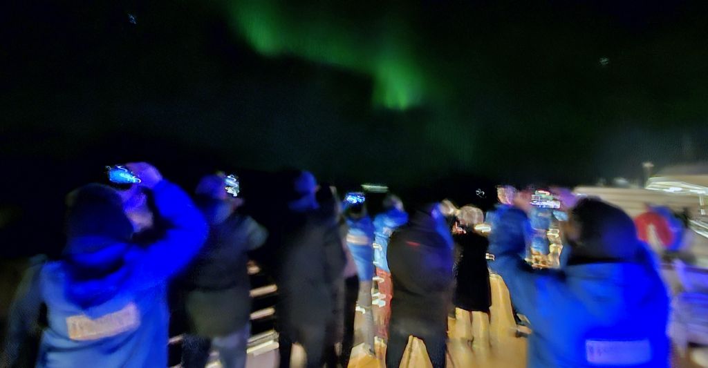 Polarlicht-Alarm auf der HANSEATIC nature während der Kreuzfahrt in Norwegen