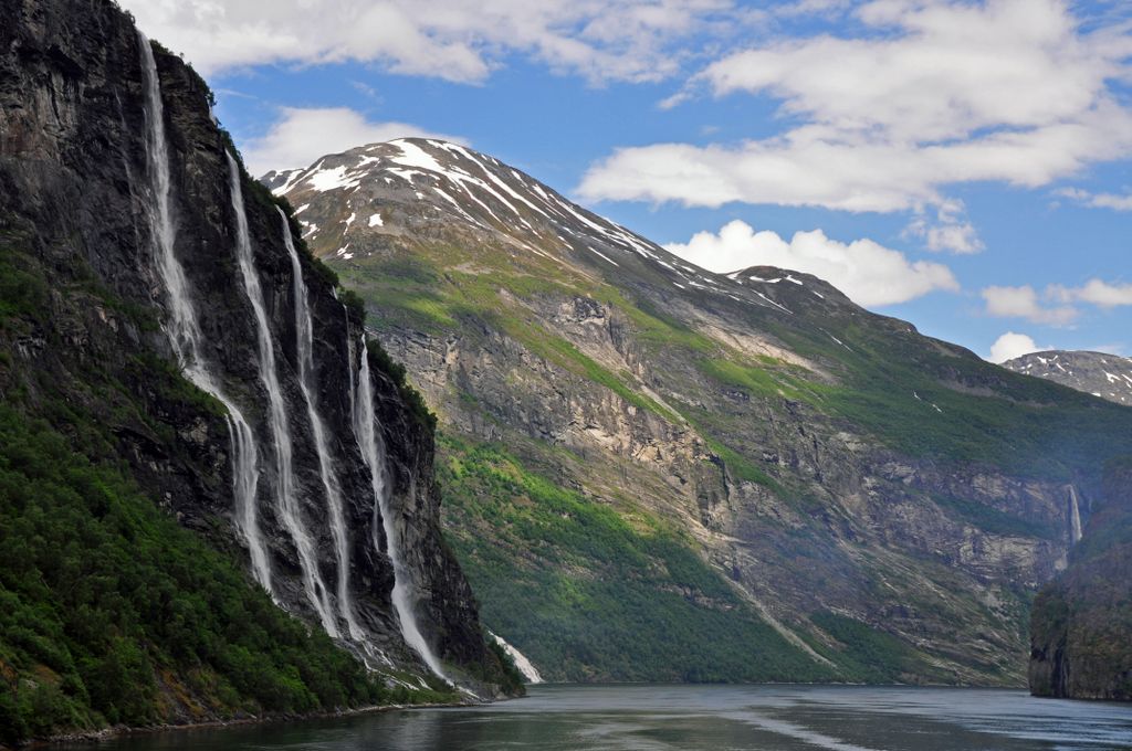 Die sieben Schwestern im Geirangerfjord in Norwegen