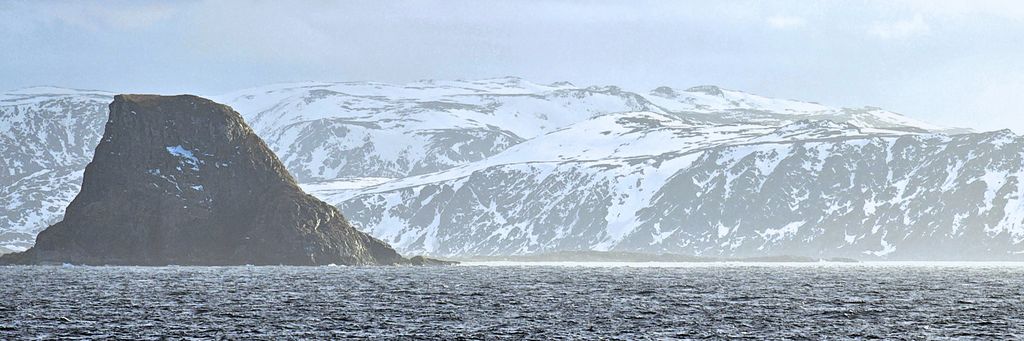 Entlang der Küste mit der HANSEATIC nature im Norden von Norwegen