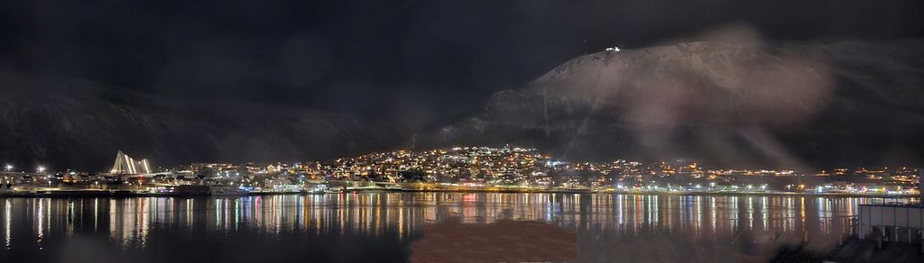 Tromsö bei Nacht
