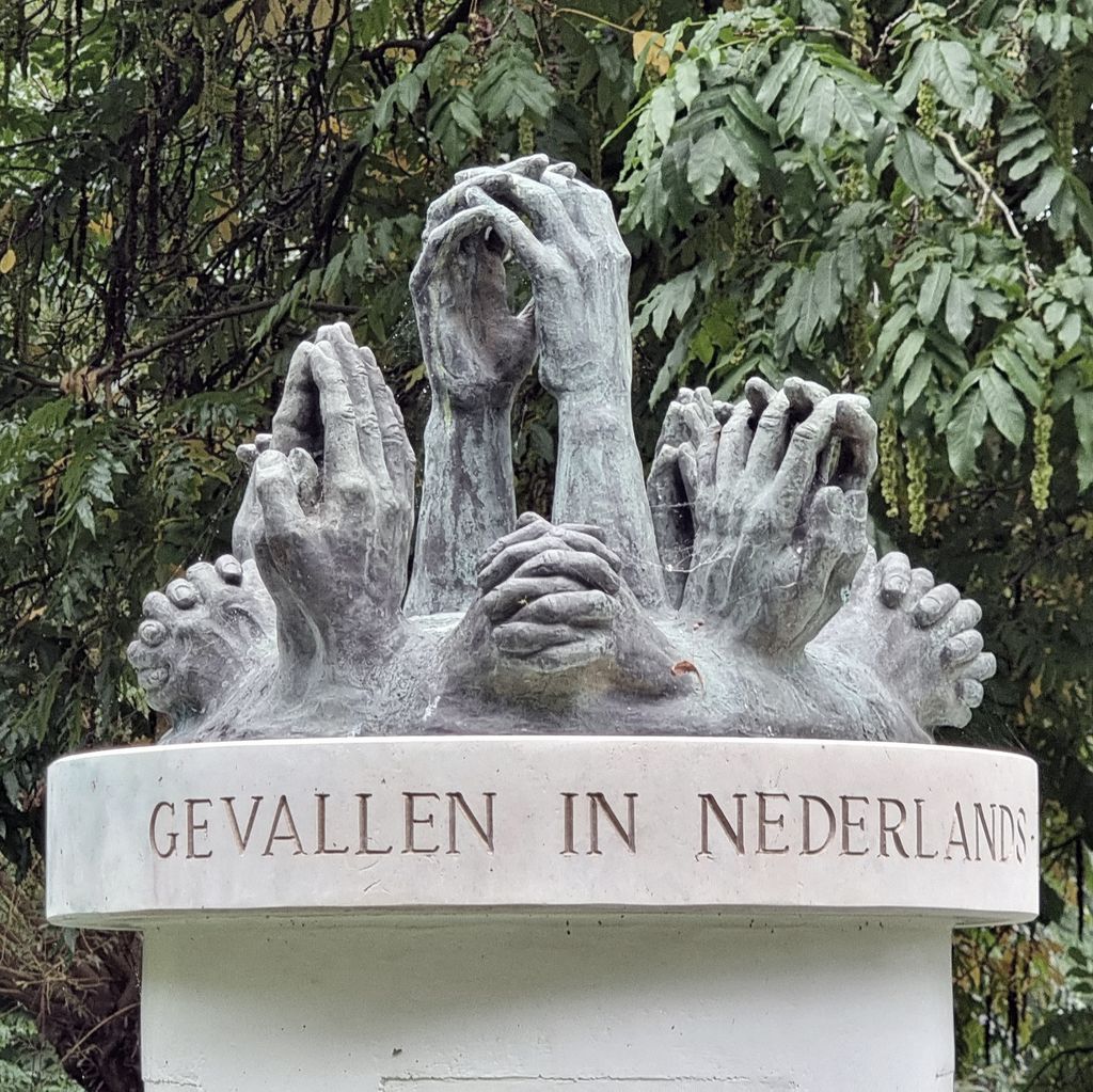 Mahnmal im  Avenarius-Park in Kampen