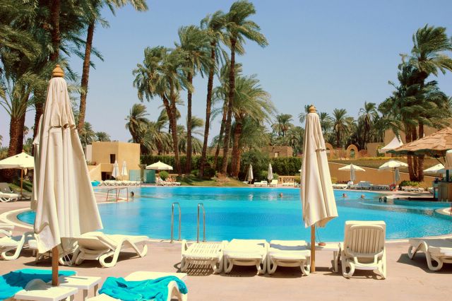 Pool vom Sofitel Luxor