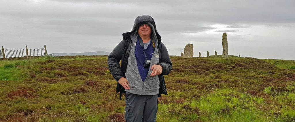 Der nasse Zinni, und der Ring of Brodgar, Orkney Inseln, Schottland