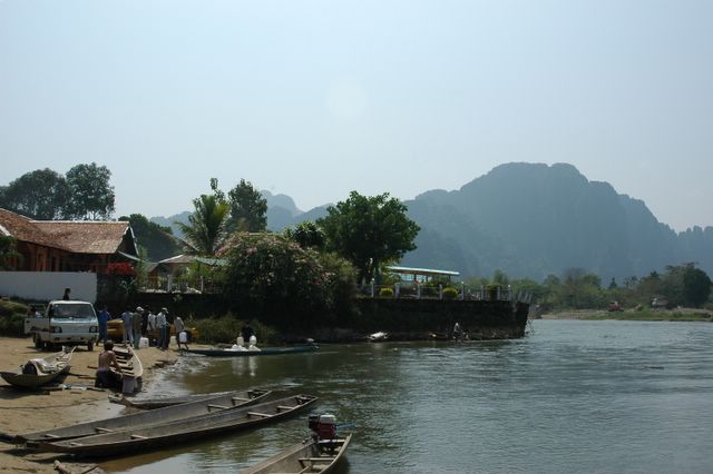 Der 'Hafen' von Vang Vieng