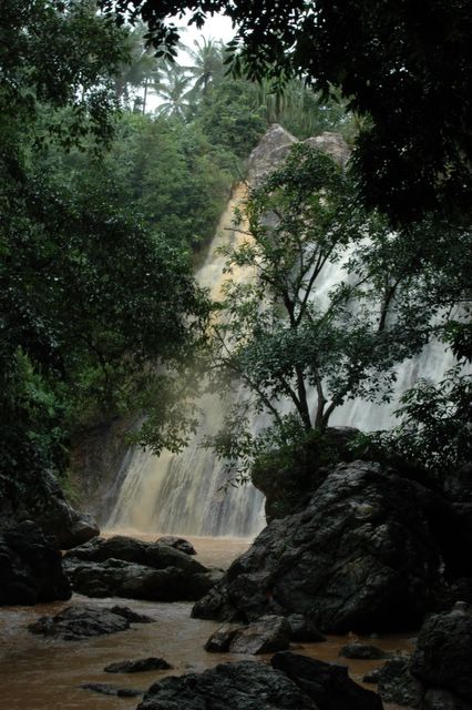 Ein Wasserfall auf Koh Samui