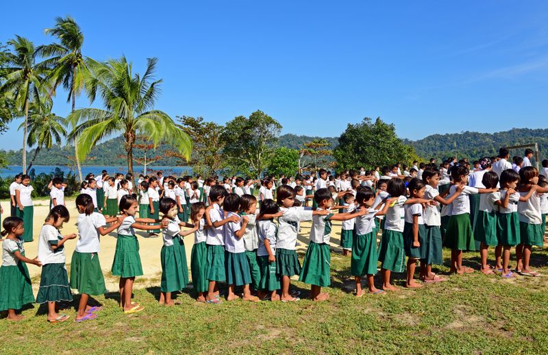 Schulunterricht Ma Kyone Galet auf der Insel Bo Cho