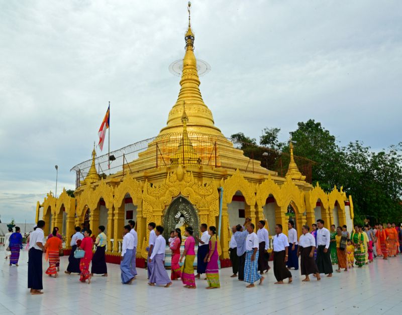 Zeremonie in Kawthaung