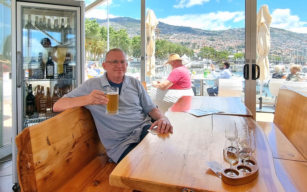 Zinni im Beerhouse in Funchal