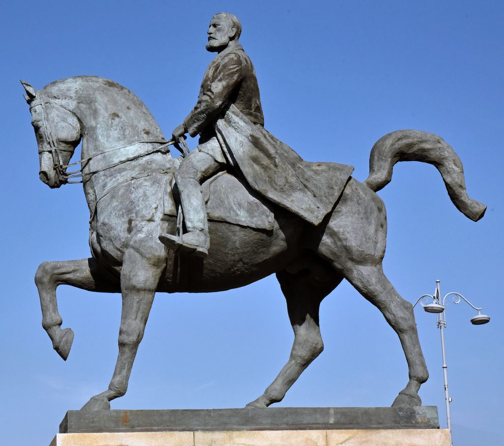 Das Reiterstandbild Karl I. in Bukarest