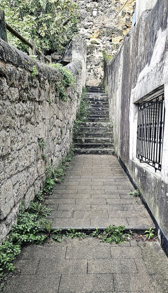 Stufen in Bourg