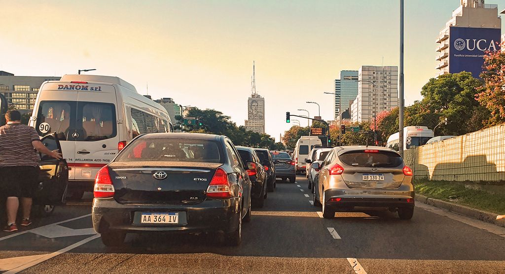 Der ganz normale Verkehr in Buenos Aires