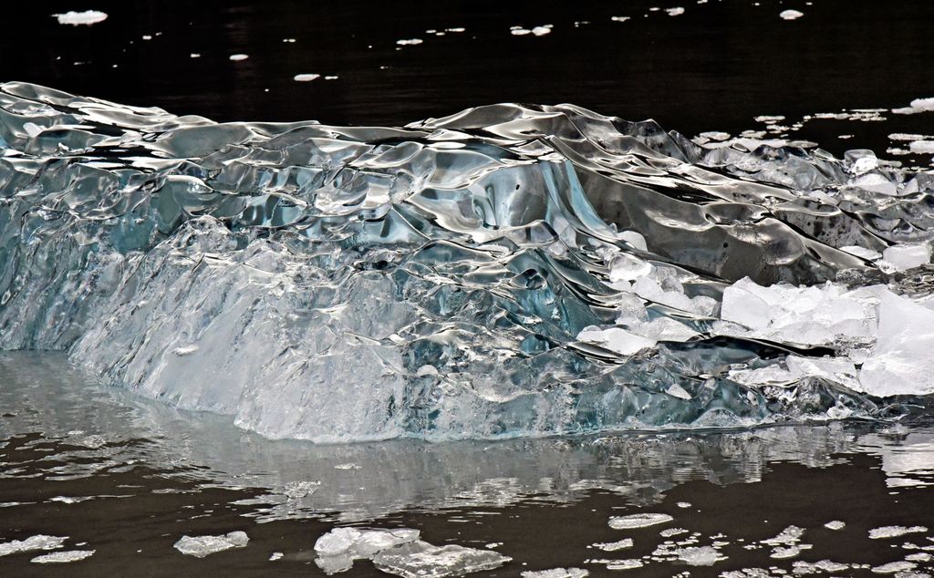 Ice in Black im Garabaldi Gletscher