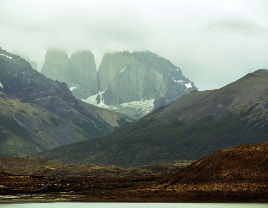 Blick auf die 'Las Torres' im Torres del Paine Nationalpark