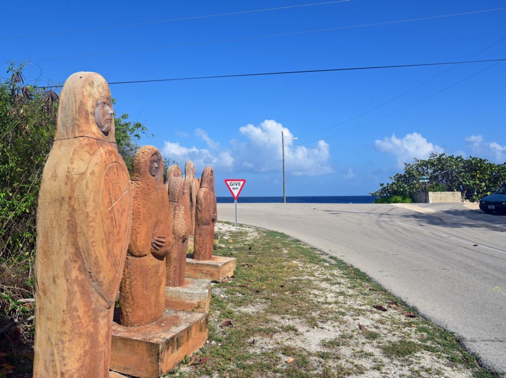 Skulpturen auf Cayman Brac