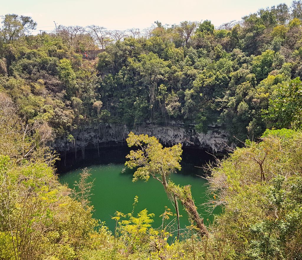 Die Höhlen 'Los Tres Ojos' nahe Santa Domingo (Handy-Bild)