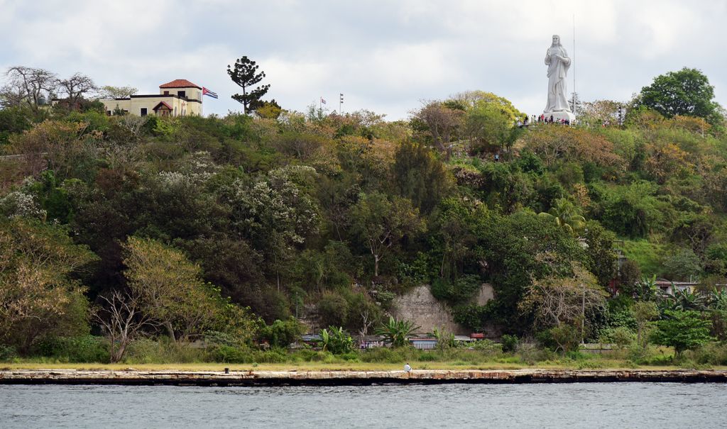Die Statue 'El Cristo De La Habana' in Havanna