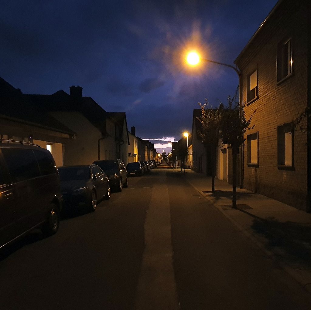 Lichter am Ende der Straße in Hochheim