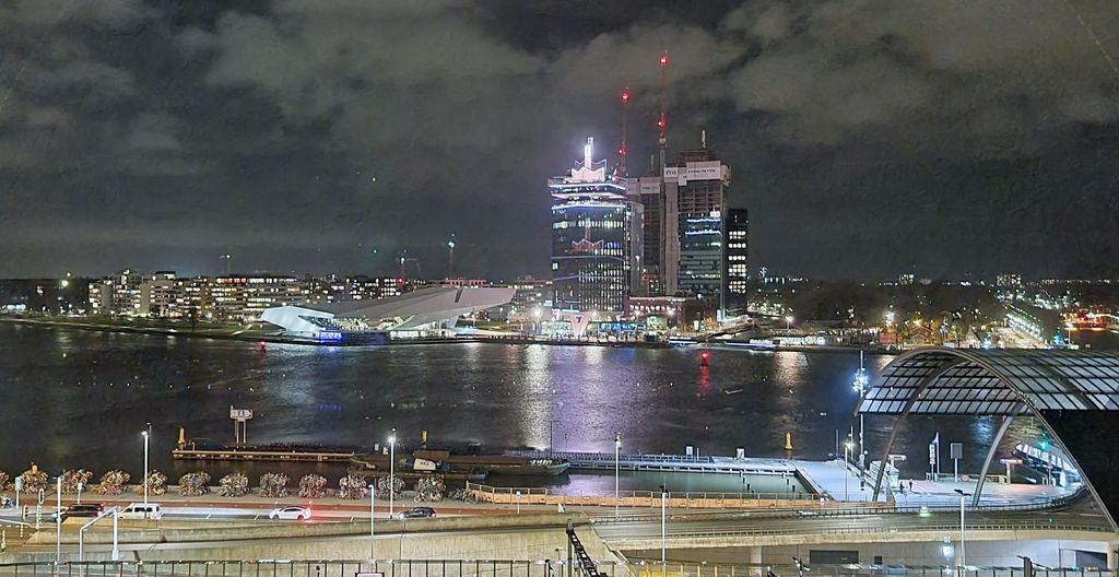 In der Nacht: Ausblick auf Amsterdam vom Hotel Ibis aus