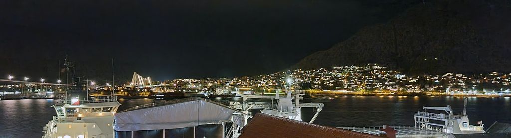 Nächtlicher Ausblick auf Tromsø