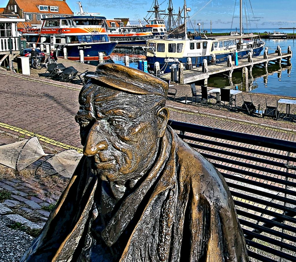 Bronze-Skulptur eines Fischers in Volendam